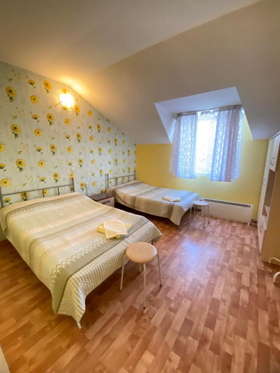 Osobyi Guest House Cholpon-Ata Esterno foto