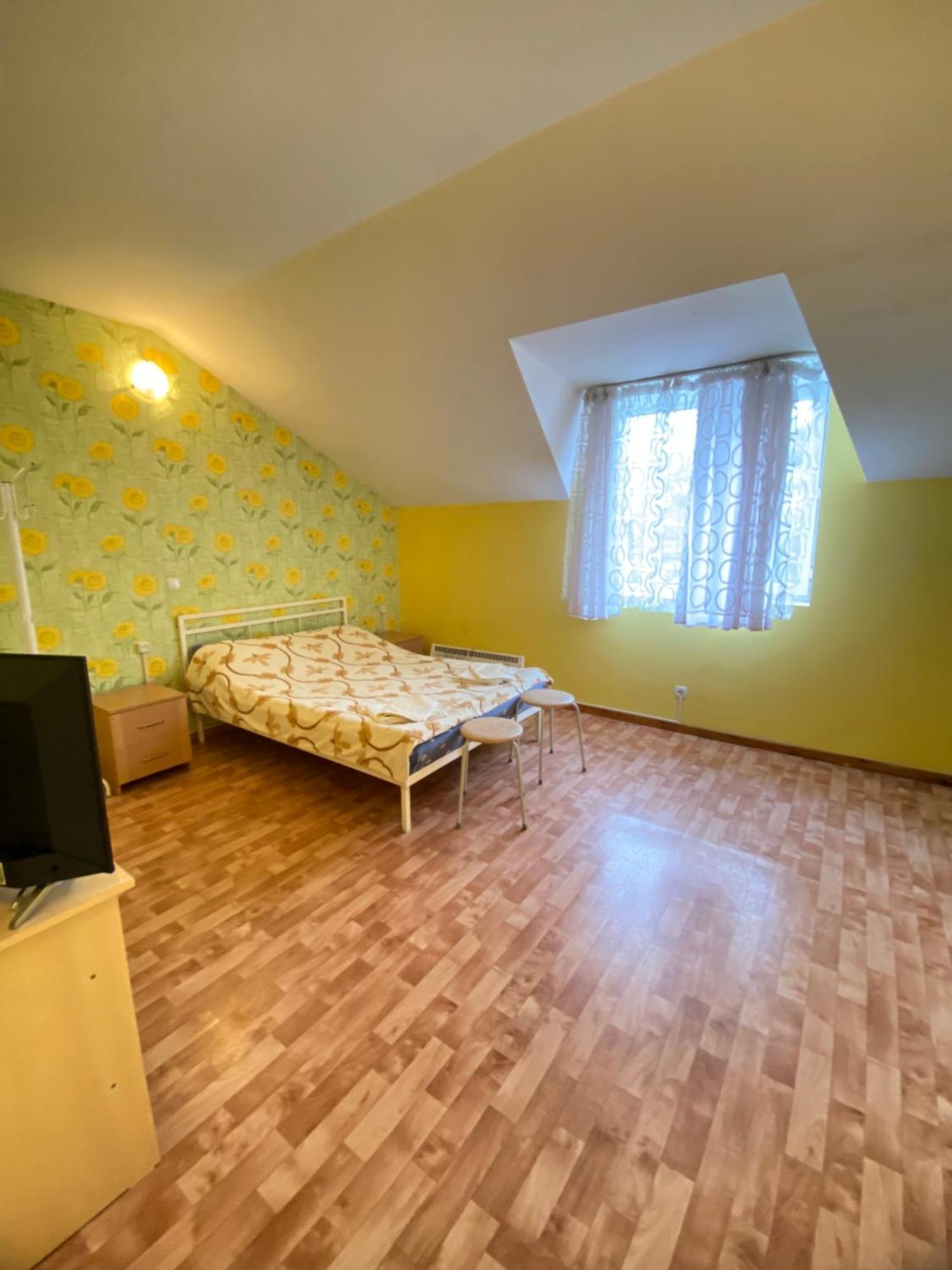 Osobyi Guest House Cholpon-Ata Esterno foto